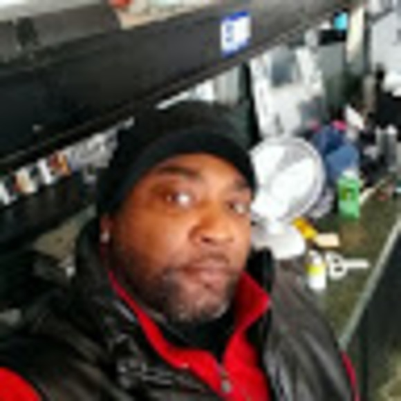 Meet your Posher, Derrick - Picture 1 of 1